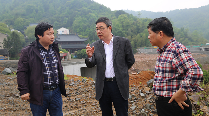在104國道跨高速公路主線施工現場.JPG